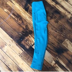 Real cropped blue lululemon leggings